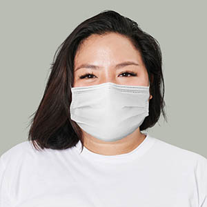 戴口罩女士